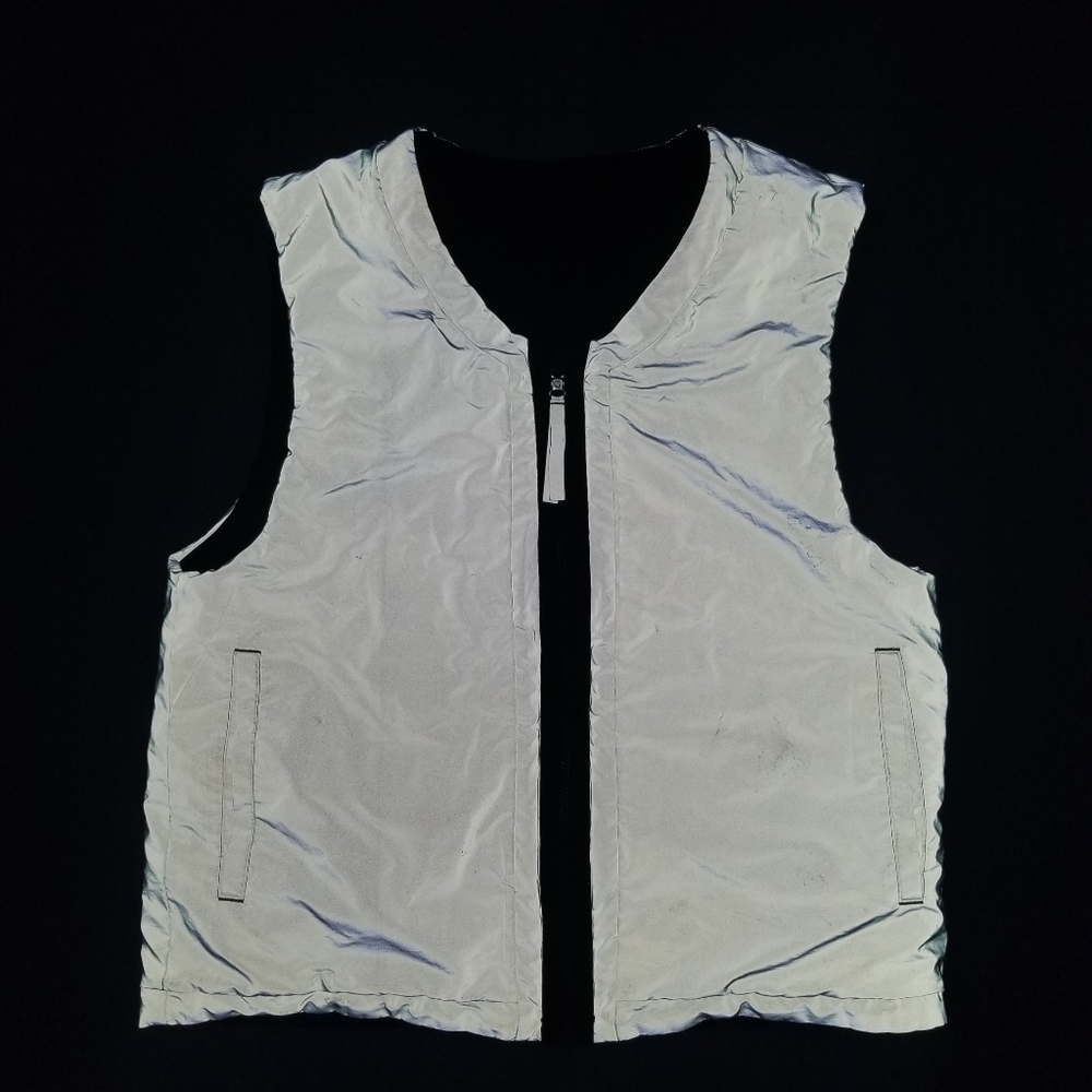 Lululemon Athletica Reversible Reflective Vest - Picture 2 of 12